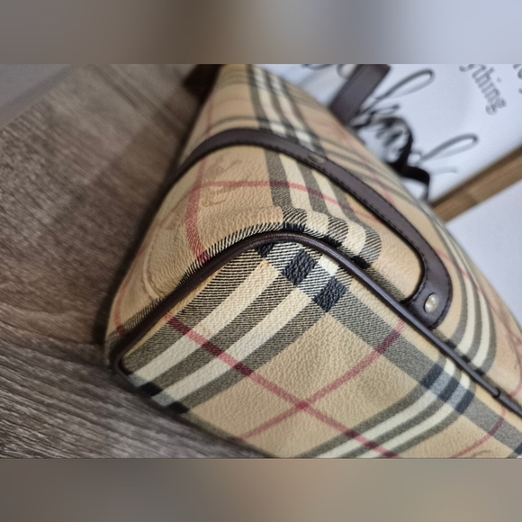 Burberry Haymarket Tote Bag Beige and Brown Check Tote, Authentic - Picture 7 of 9